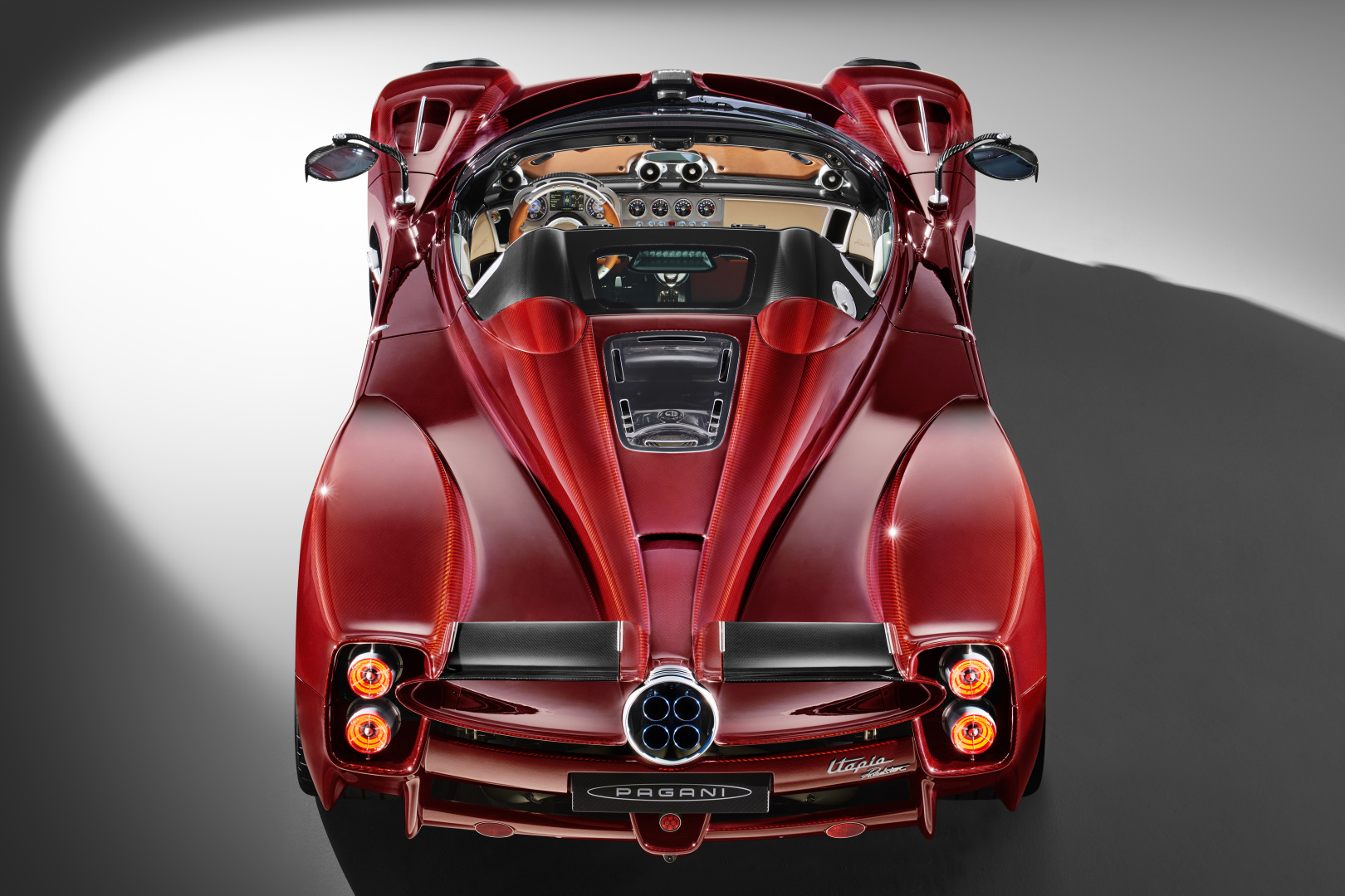 SMALL_Pagani-Utopia-Roadster-010300-Posteriore-alto